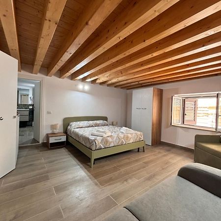 Cortile Riolo Apartment Палермо Екстериор снимка
