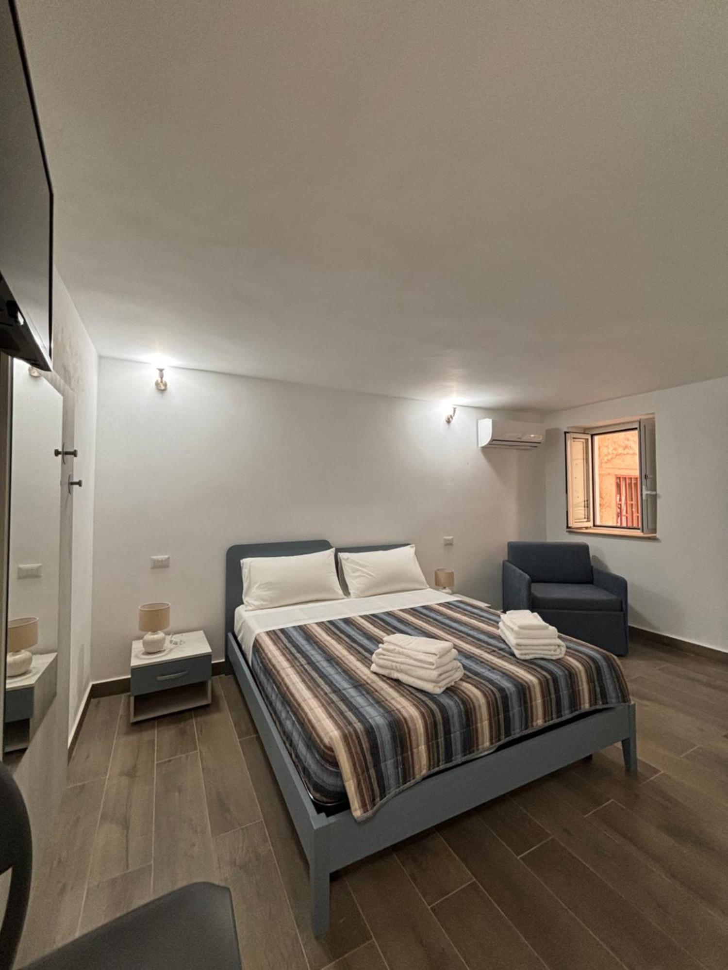 Cortile Riolo Apartment Палермо Екстериор снимка